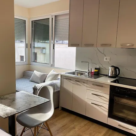 Wanderlust Bazaar アパート ティラナ