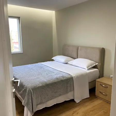 Apartment Wanderlust Bazaar